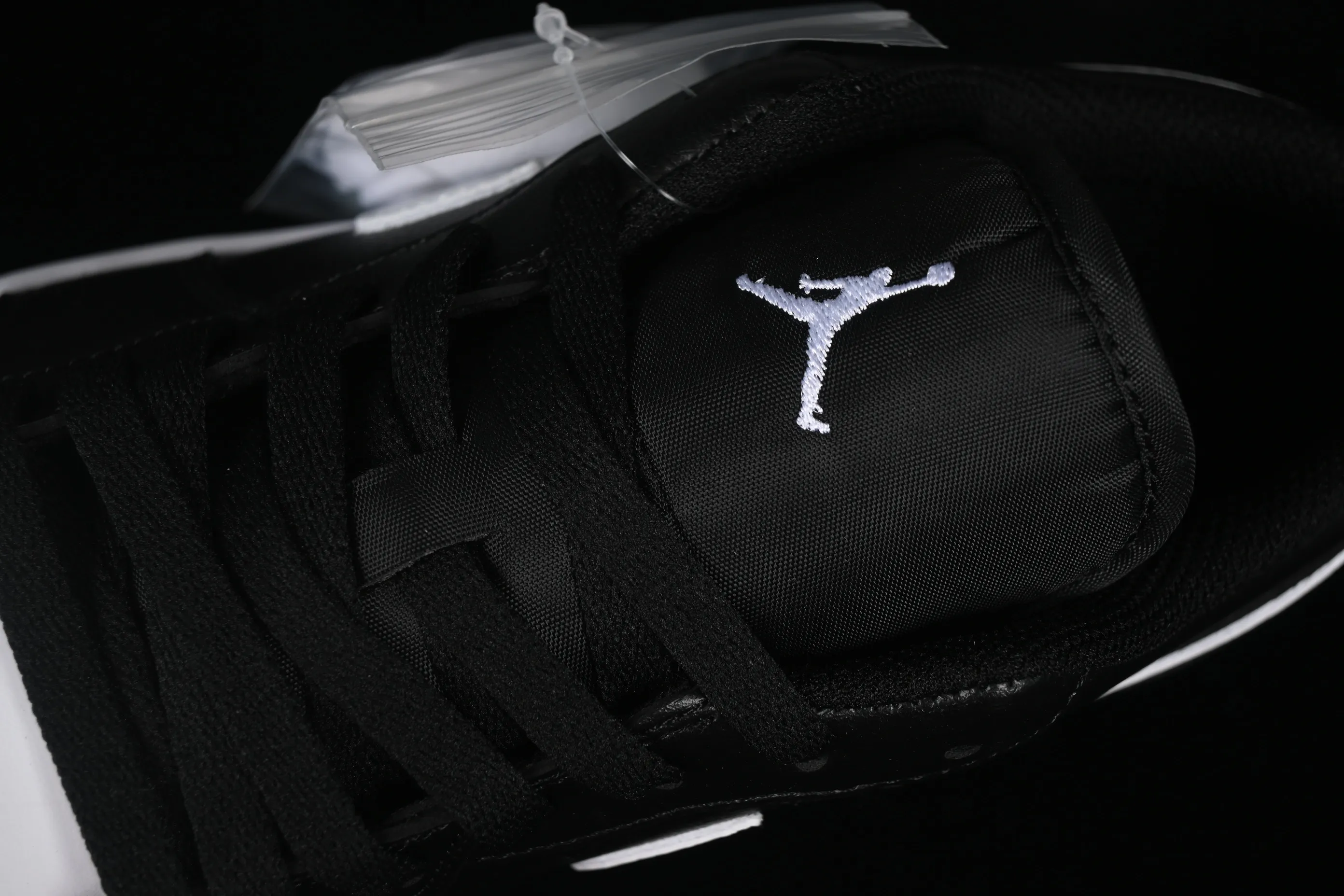 All categories Air Jordan Jordan series basketball shoes Air Jordan 1 Low Air Jordan 1 Low AJ1 Joe 1 black and white low-top retro basketball shoes 553558-043